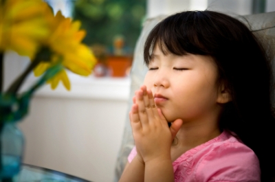 littlegirlpraying.jpg